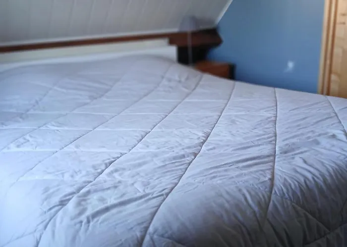 5 Personnes Proche De La à Merville-Franceville-Plage